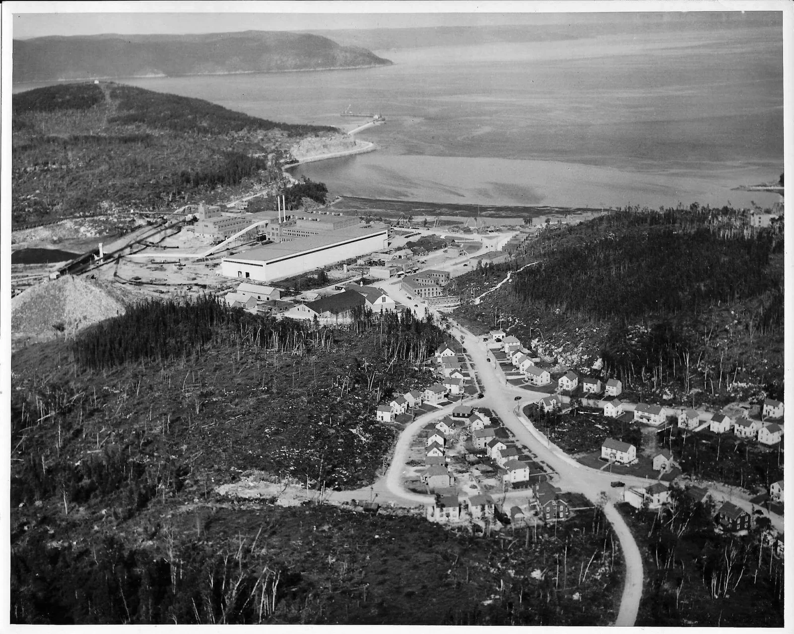 Aerial view of Baie-Comeau en 1939, photograph 3