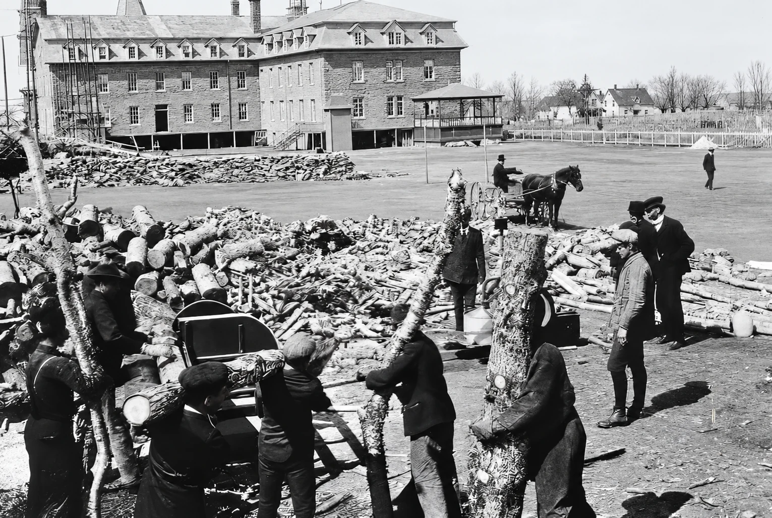 Construction de la deuxième aile en 1907